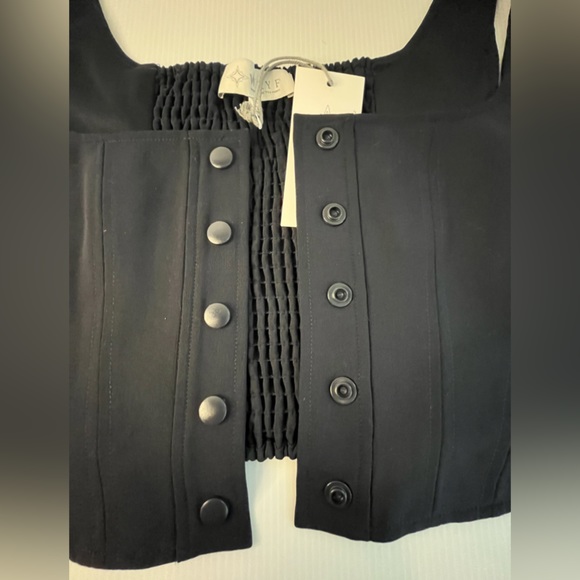 WAYF Cora Tailored Sleeveless Snap-Front Crop Top sz M - Midnight Navy - Picture 9 of 16